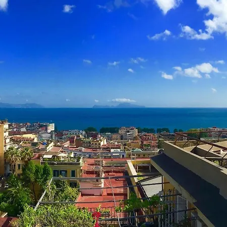 דירה Penthouse On The Bay Of